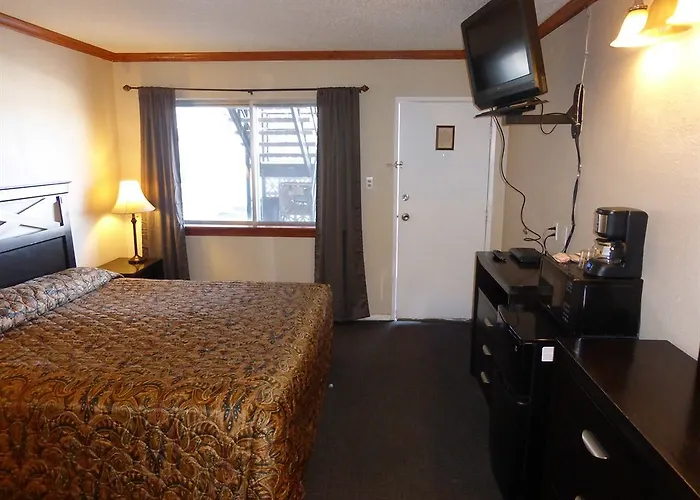 Travel 2* Laramie